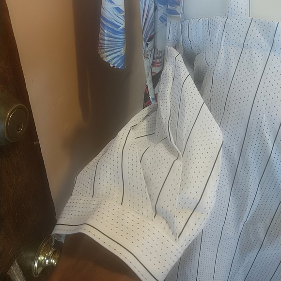 Cold Shoulder top - Picture 4 of 5